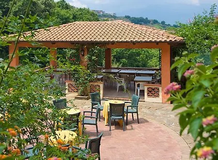 Azienda Agrituristica Salella Farm stay *